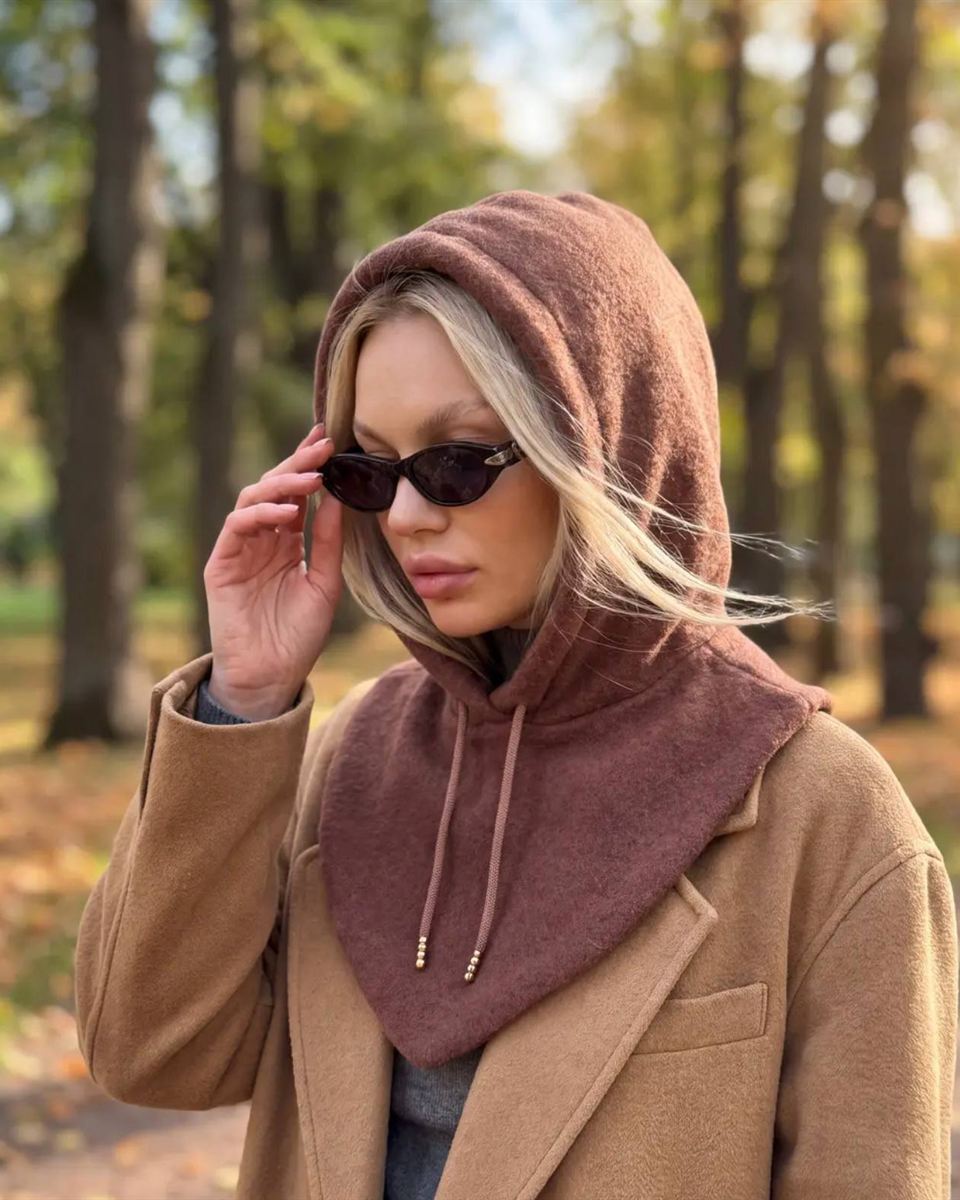 Кавовий капор, вигляд збоку